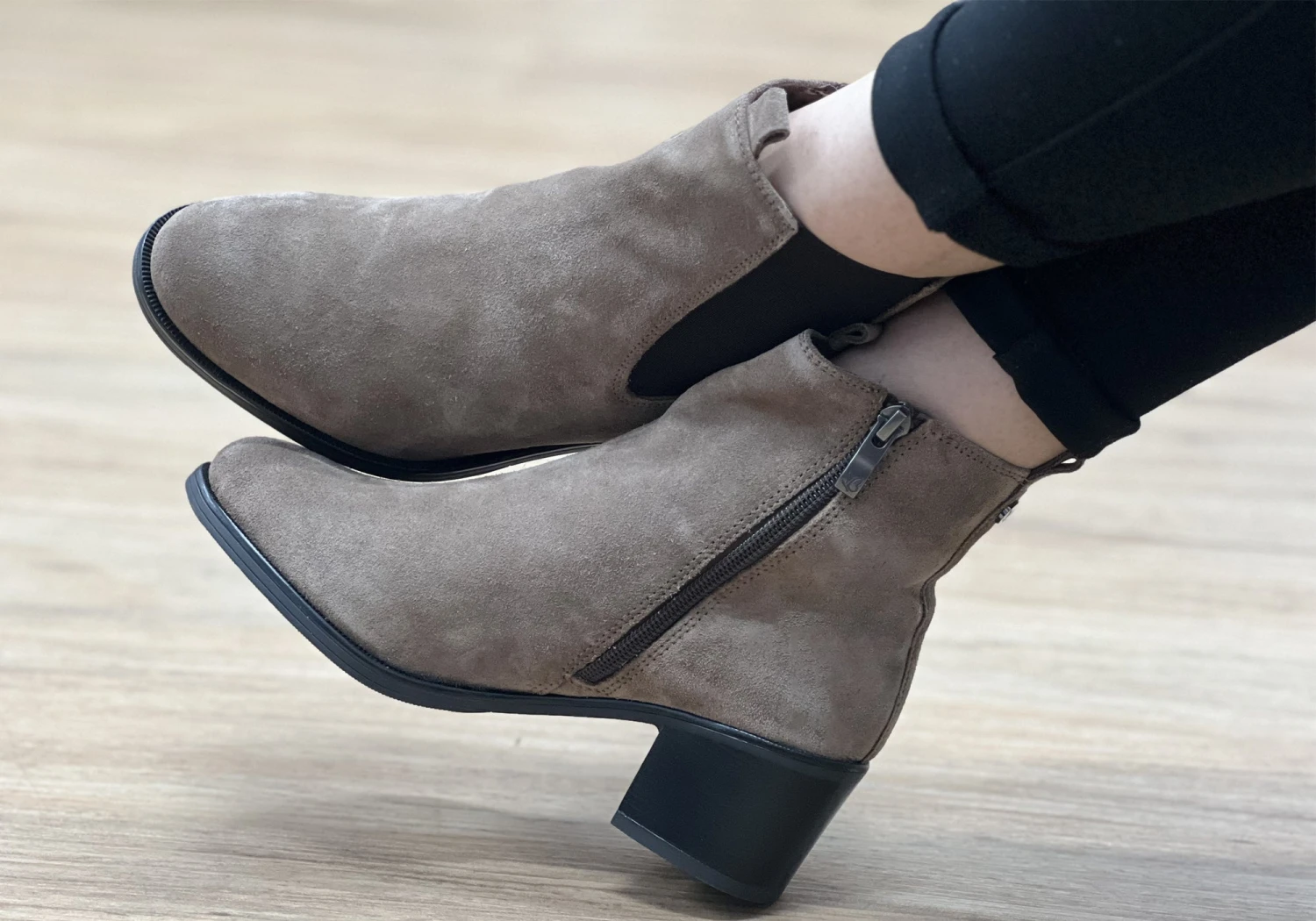 Caprice Jade Womens Comfort Mid Heel Leather Wide Fit Ankle Boots(Caprice Jade Womens Comfort Mid Heel Leather Wide Fit Ankle Boots) 13 Caprice Jade Womens Comfort Mid Heel Leather Wide Fit Ankle Boots(Caprice Jade Womens Comfort Mid Heel Leather Wide Fit Ankle Boots) - Image 13