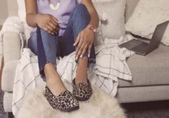 Dearfoams Womens Rebecca Microfiber Velour Wide Width Slippers(Dearfoams Womens Rebecca Microfiber Velour Closed Back Wide Width Slippers) -Skechers Sale Store c5 e5388888 9656 481d 8c0a 09116e1de88c