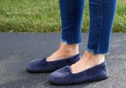 Dearfoams Womens Rebecca Microfiber Velour Wide Width Slippers(Dearfoams Womens Rebecca Microfiber Velour Closed Back Wide Width Slippers) -Skechers Sale Store c6 88924197 5228 4160 9ada d8af7927291f